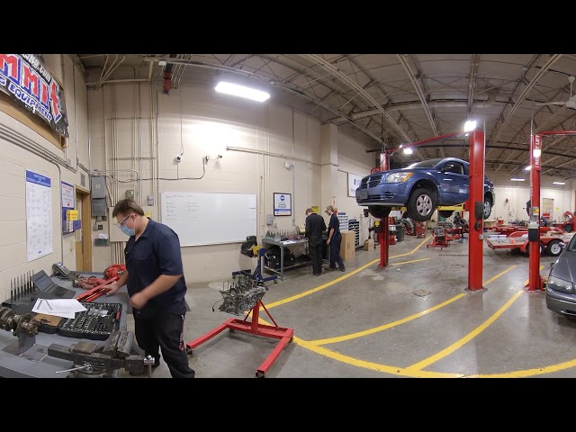 360° Auto Service Tech Class Lewis and Clark Virtual Tour