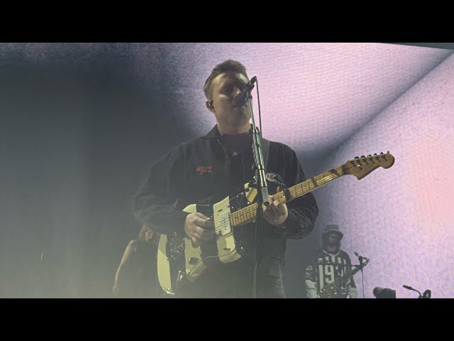 Sam Fender - Crumbling Empire (Live Debut) - Paris 4K UHD