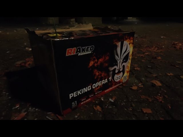 Peking Opera 1 51sh - Riakeo Vuurwerk - straat film