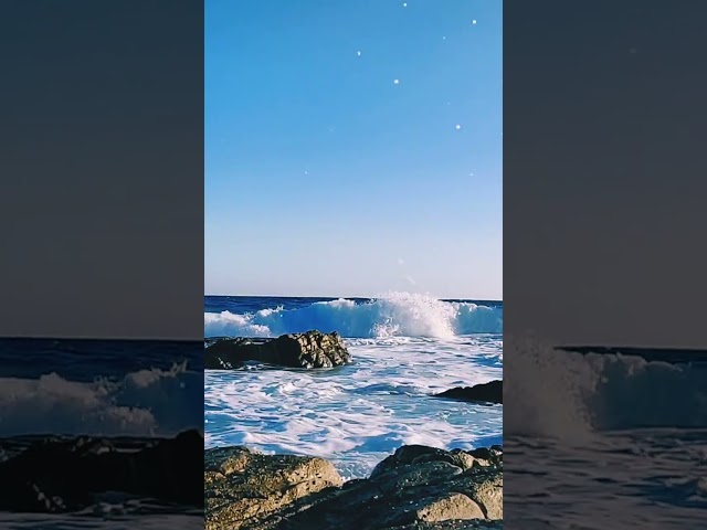 Ocean Waves Crashing - Relaxing Ocean Symphony