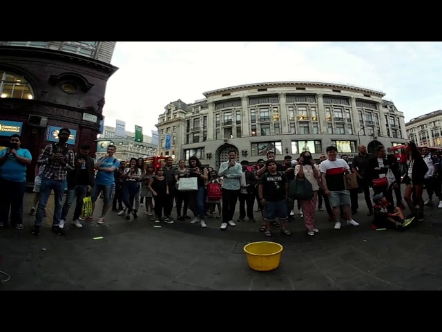 JoBucket 360 Degree Video VR Street Performance with Alexis Guitar