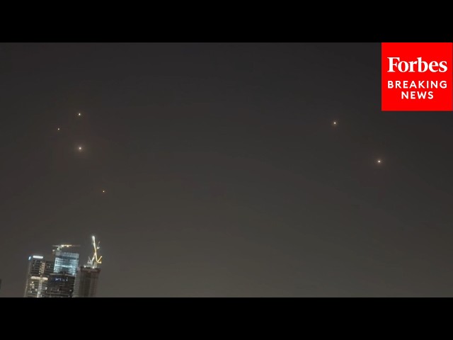 Loud Blasts Echo Across Tel Aviv Amidst Iranian Rocket Attack