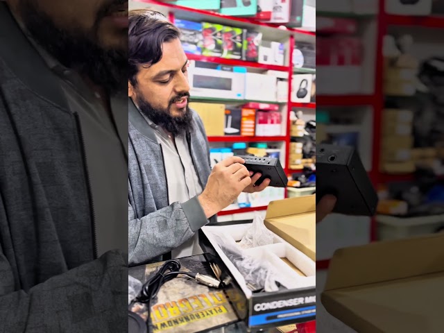 V10 BM-800 PODCAST CONDENSER MICROPHONE SET WITH LIVE SOUND CARD, RECHARGEABLE