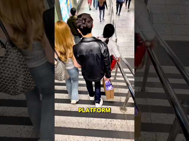 Singapore MRT vs Hong Kong MTR Trains #singapore #mrt #honghong #mtr