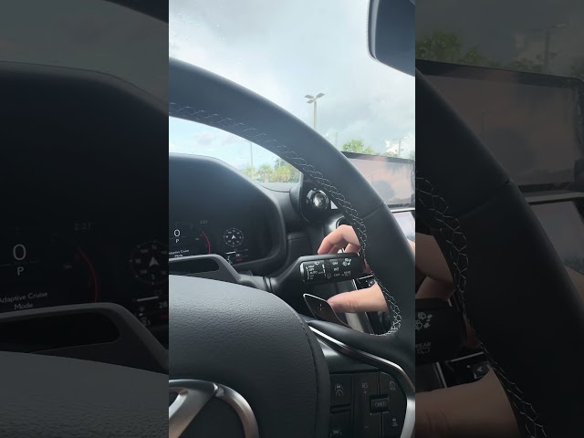 Tech Tips - Using the Rain Sensing Wipers in your Lexus