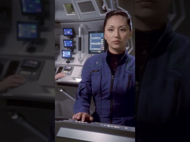 T'pol finds a planet to explore #tpol #startrek #startrekenterprise #explore