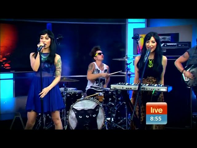 The Veronicas - Untouched (Live On 7 Sunrise 2012) HD