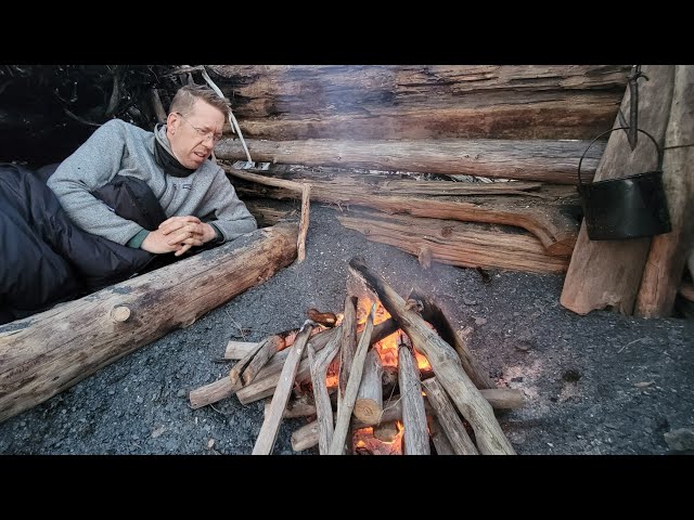 Bushcraft-Zeltcamping unter Nordlichtern (Das beste Lagerfeueressen aller Zeiten!)