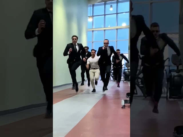 This guy brought his security guards to the gym…