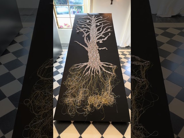 Giannina Tapesty, Roots in Bloom