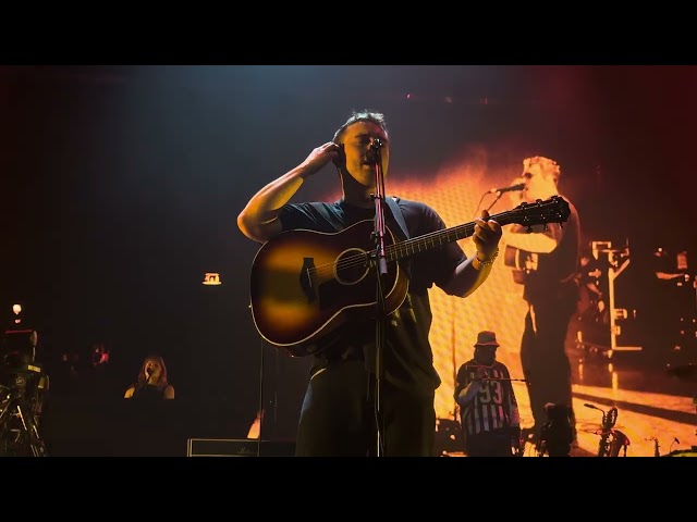 Sam Fender - Chin Up (Live Debut) - Paris 2025 4K UHD
