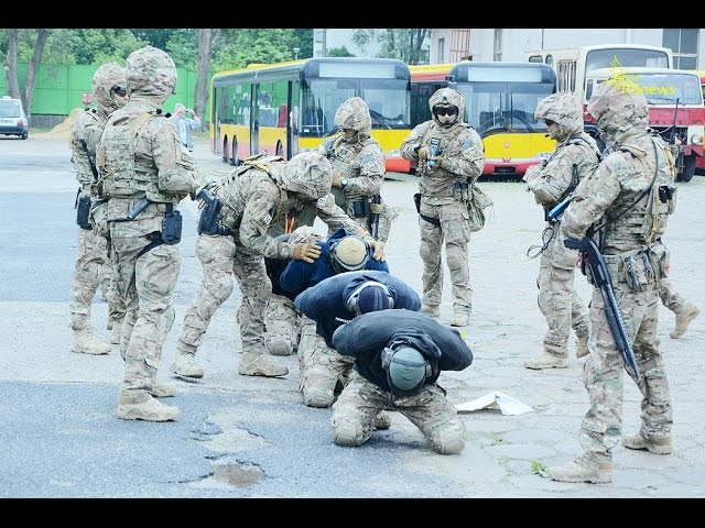 Odbicie autobusu z rąk terrorystów. Żandarmeria Wojskowa. Szczyt NATO. Światowe Dni Młodzieży.