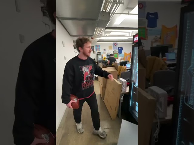 Feitelberg rages for Black Friday