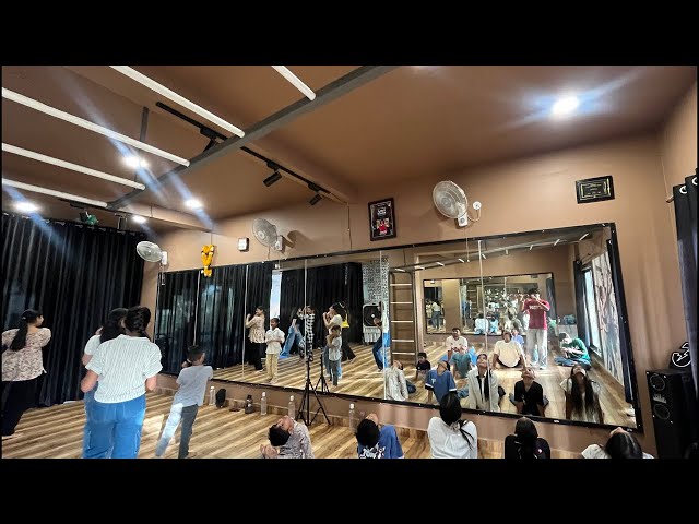 Live Dance 21 | 30 dance & workout, Dancing, Stunts & Behind The Scenes! irl