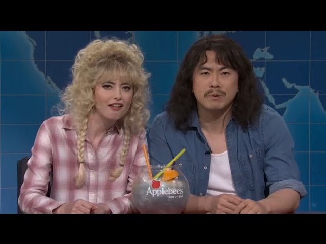 Sarah Sherman Went Off Script And Scolded The SNL Audience For Their Reaction To Her Dress