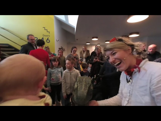 VR 180 3D Velociraptor from Dinosaur World stage show