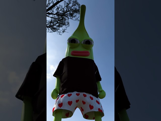 The Monkey doesn’t like LARGE Bananas😳 #meme #banana