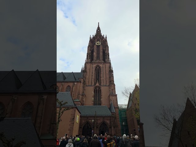 Läuten der Gloriosa des Kaiserdomes St. Bartholomäus in Frankfurt a.M.