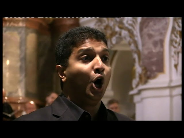 "Regina Angelorum" ~ W. A. Mozart ~ Thaisen Rusch, Tenor