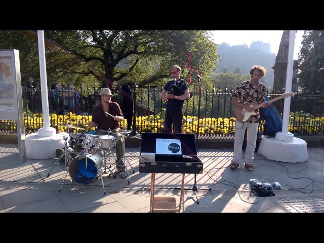 Artisti di strada in Princess Street - Edinburgo - 10 Settembre 2014