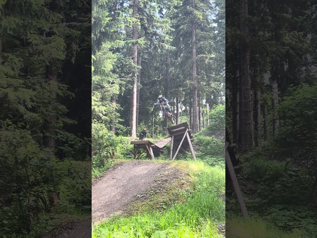 Chur #bike #mtb #monster #downhill #mountainbike #bikelife #jump #ytindustries #tricks #bicycle