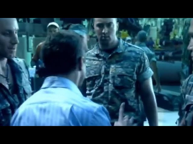 Rowan in Avatar movie. Viva La Dirt League