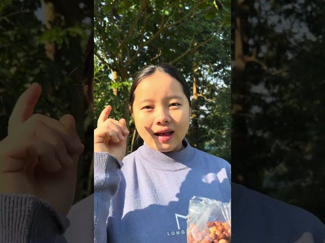 Eat peanuts properly #survival #bushcraft #hacks #shorts 1 #reels