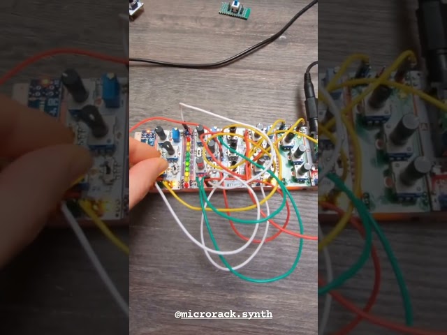 Generate any sound you want with this small modular synth!