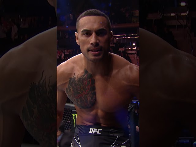 Ulberg sent him to the canvas🥊 #ufc327