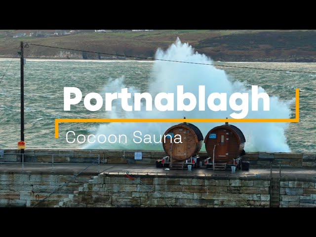 Rough seas at Portnablagh