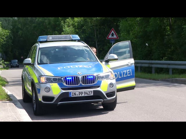 Autofahrer fährt durch Rettungsgasse zurück - Kein Einzelfall