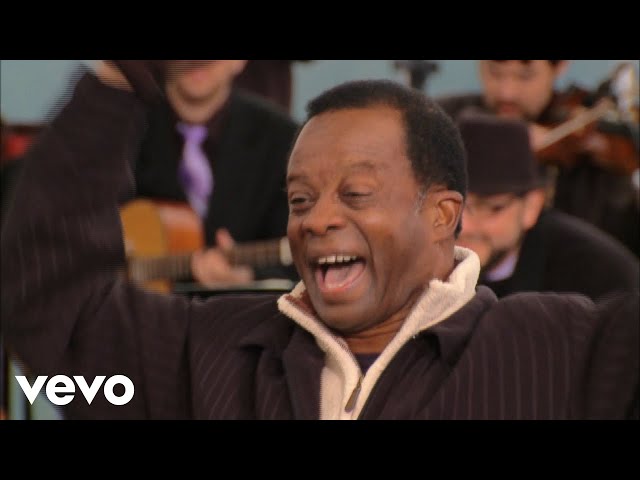 Bill & Gloria Gaither - Amen [Live] ft. Larnelle Harris