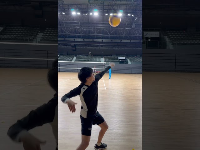 banana serve🏐#volleyball #haikyuu @TOMOFFICIAL24