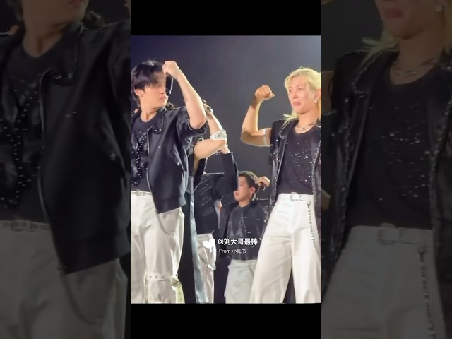 🐣🐰🤣SO NAUGHTY Felix #straykids #skz #leeknow #felix #shorts #viral #viralshorts