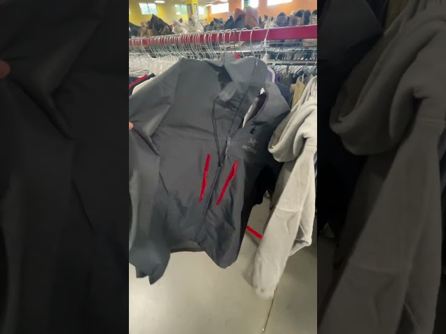 One of my CRAZIEST Goodwill Finds!