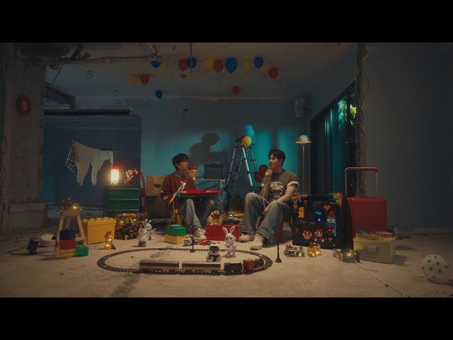 XÁCH VALI TRỞ VỀ NHÀ - DENIS DANG x NGUYỄN THƯƠNG (OFFICIAL MUSIC VIDEO)