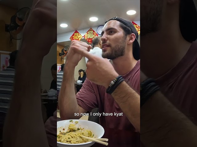 I met a kind boy in Myanmar and helped him in an emergency 🇲🇲