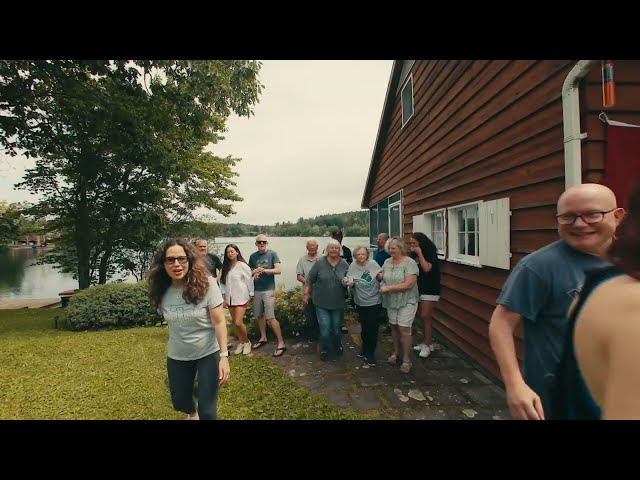 [VR180 Family] Family Picture at Lake Wesauking