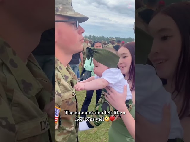 They finally met#Soldiers return home #Soldier