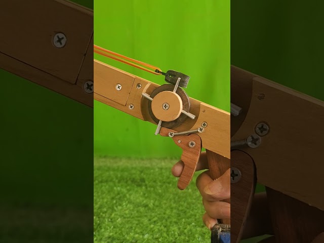 New style a simple trigger  mechanism for wooden slingshot #beautifultools #toolingtuesday