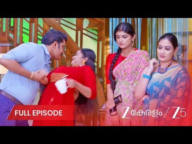 JYOTHI-DK ROMANCE IN FRONT OF EVERYONE! - Mrs Hitler | Full Ep 700 | @zeekeralam