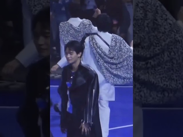 His eyes were always on her#winmetawin #prim