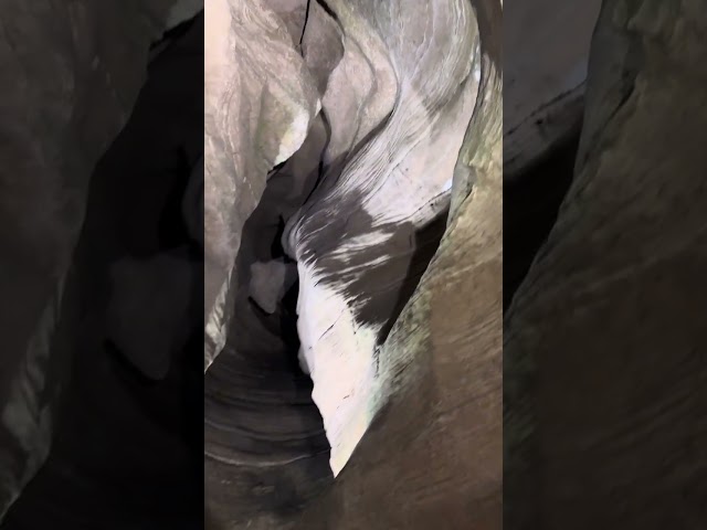 Howe Caverns Winding Way