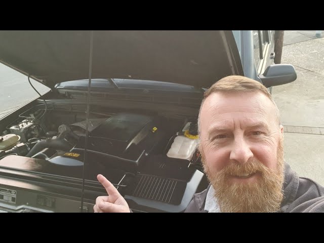 SAVE MONEY FULL SERVICE LAND ROVER DISCOVERY TD5 MARK SAVAGE