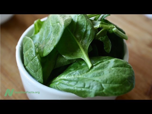 Foods to Improve Athletic Performance and Recovery