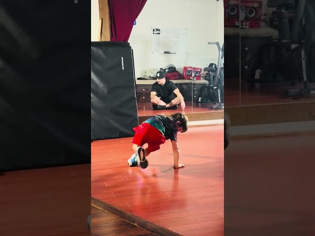 #breakdance #dance #kidsvideo #kidschannel #kidslearning #kids #dancevideo #learning #familyvlog