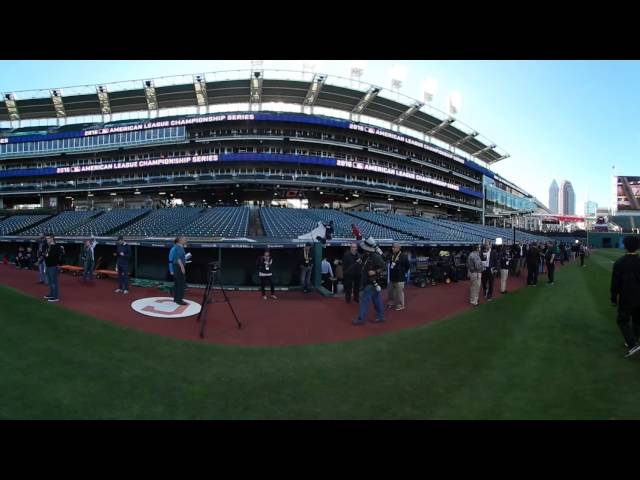 VR 360: Indians take batting practice