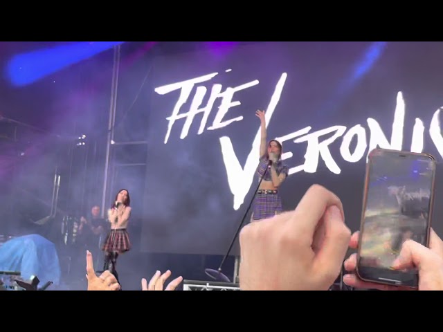 The Veronicas - “Untouched” (Live at Wildlands Festival, 27 December 2021)