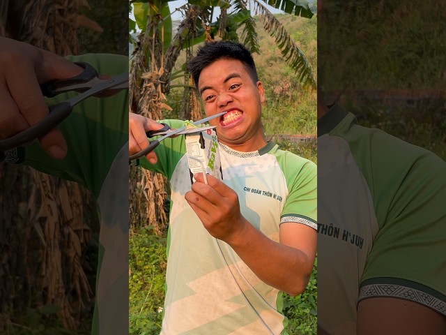 How to drink milk properly #bushcraft #campping #lifehacks #survival