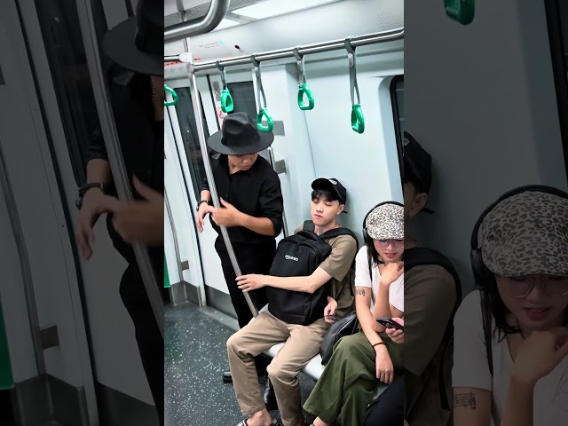 He tried to hide his dirty hands but it was too late #signalforhelp #kindness #sos #viral #silenthee